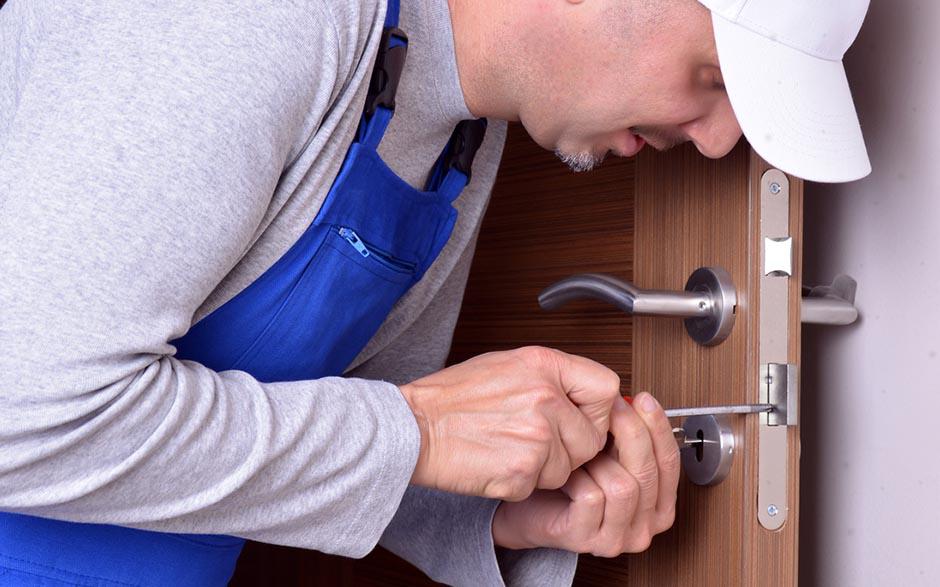 ouverture de porte claquée serrurier Écouen