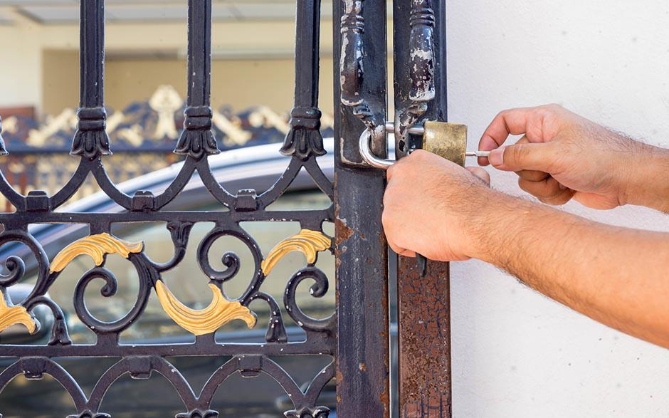 ouverture de porte claquée serrurier Écouen